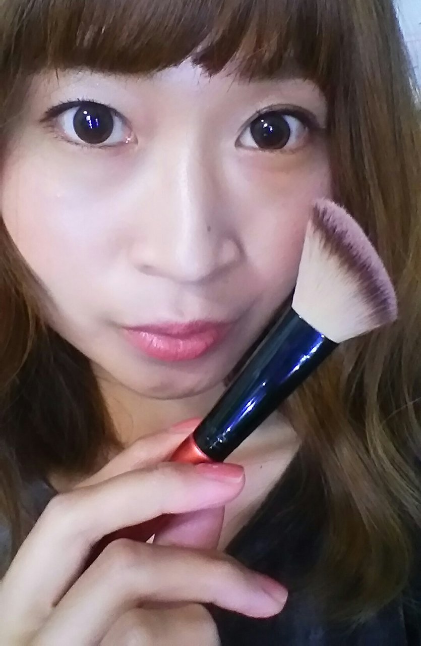 時短ワントーンメイク　チークブラシ