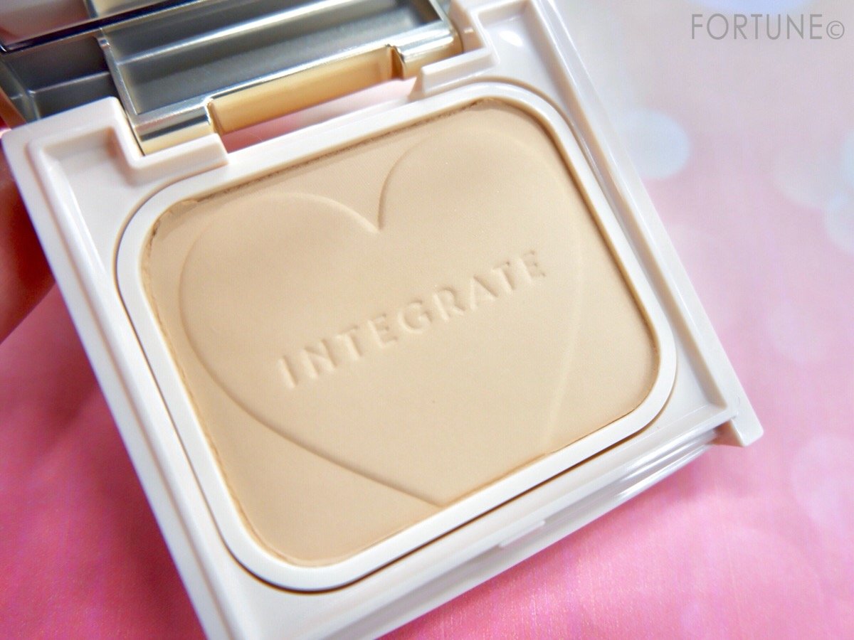 「インテグレート　プロフィニッシュファンデーション　特製セット　Ⅲ」　オークル10　色味