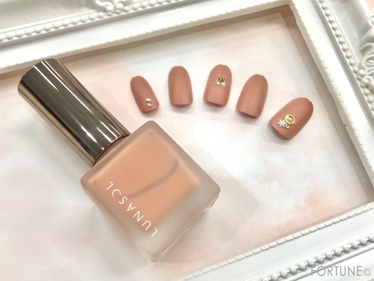 ルナソル　The Beige　ネイルフィニッシュN　デザイン