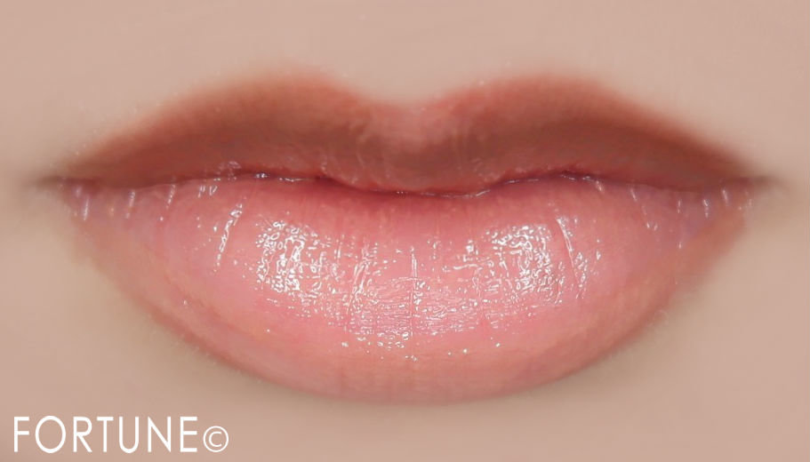 ルナソル　The Beige「シアーライトグロス」EX06 Natural Beige　使用感