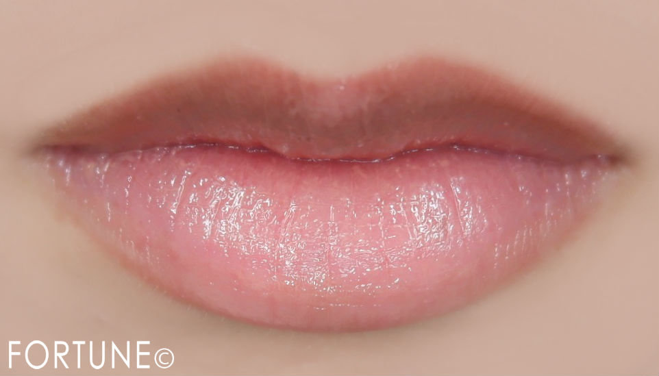 ルナソル　The Beige「シアーライトグロス」EX07 Pink Beige　使用感