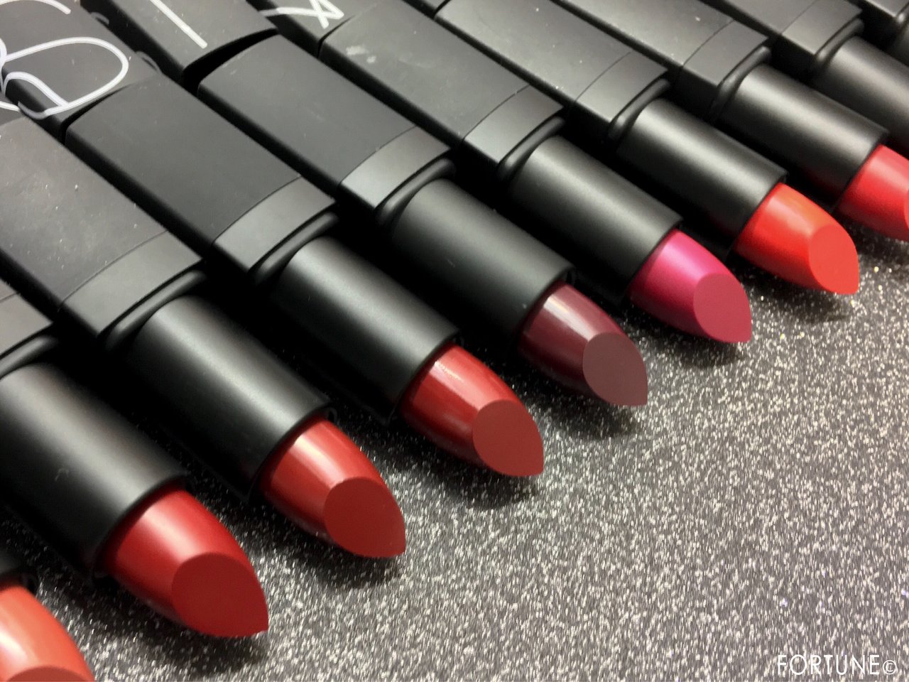 NARS（ナーズ）リップスティック／セミマット