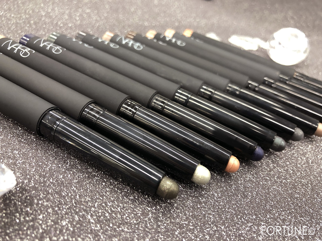 NARS（ナーズ）ベルベットシャドースティック　テクスチャー