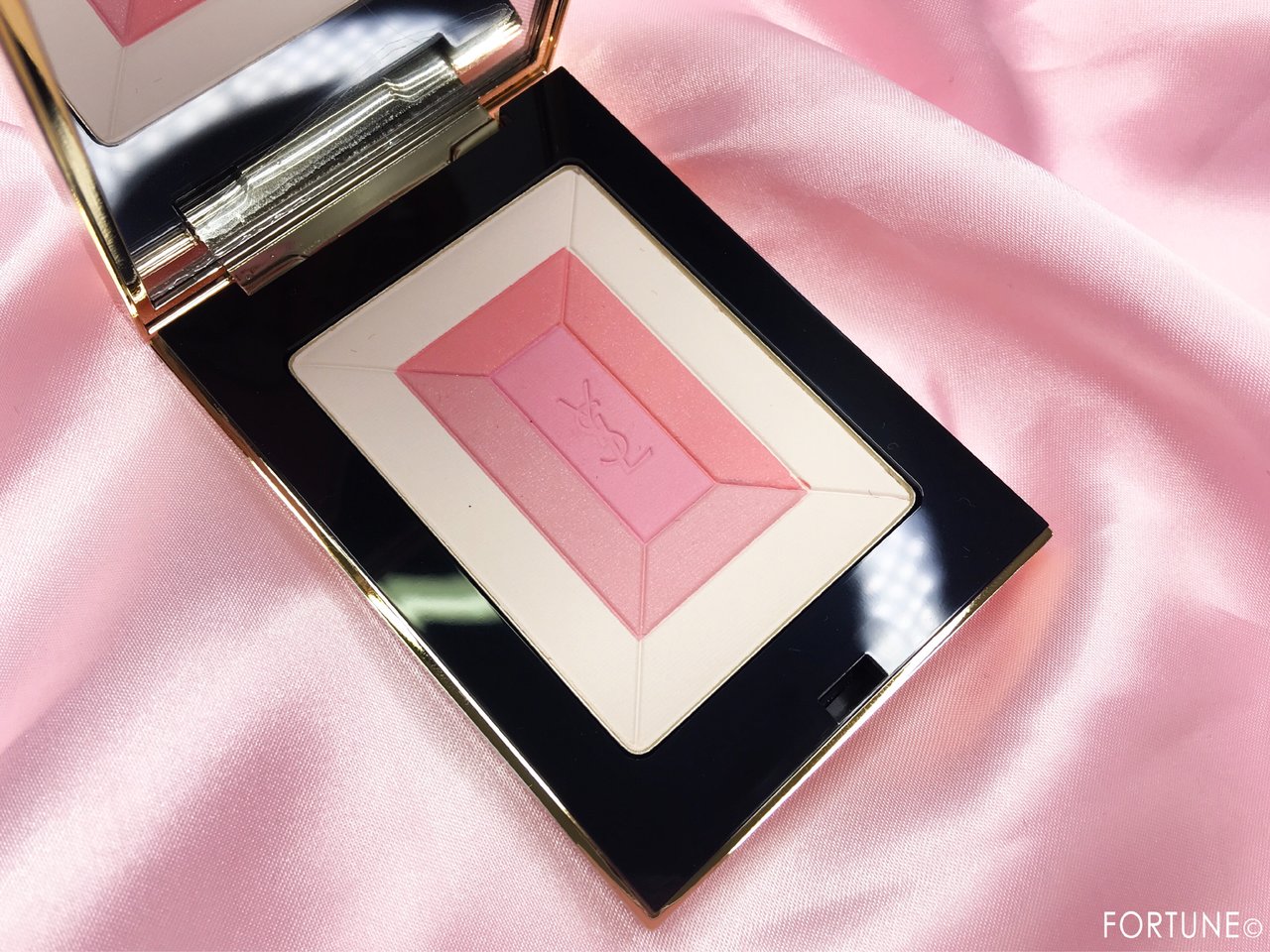 YSL 2019春新作コレクション「フェイスパレット シマー ラッシュ」