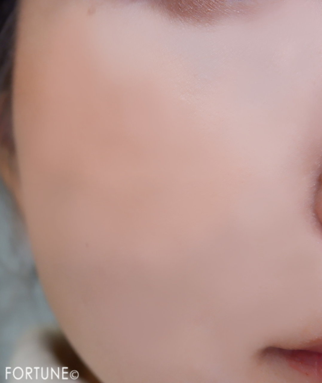 「ヴァリアンブラッセ（チークス）」＃05 Orange Petal　付け心地