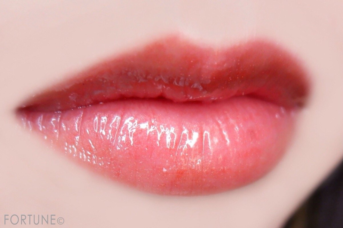 KANEBO　2019春夏新作　「リクイドニュアンスルージュ」　01 My sunshine　使用感