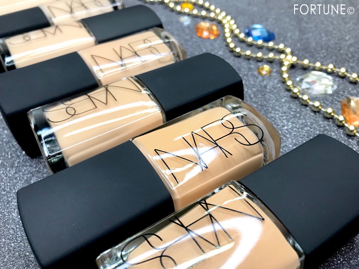 NARS（ナーズ）　「シアーグローファンデーション」新色9色