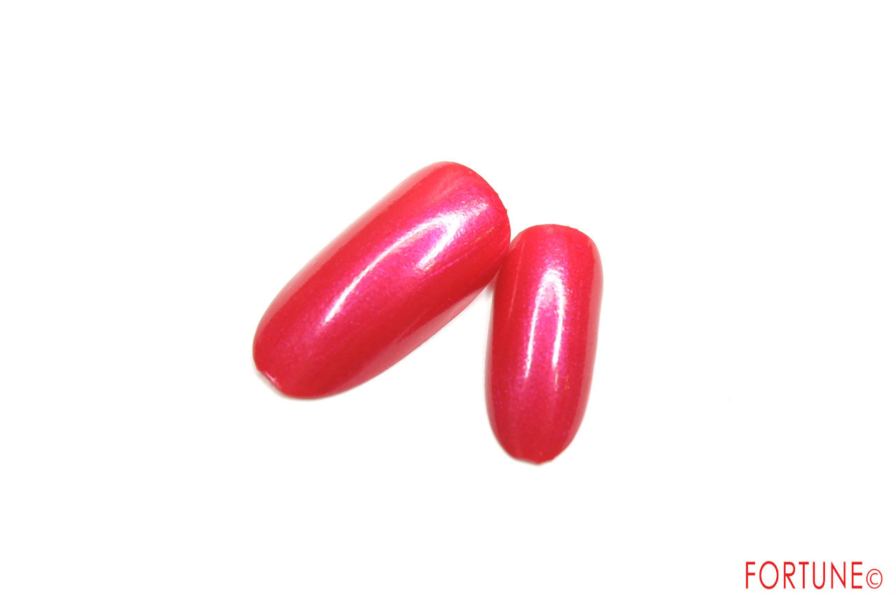 ジルスチュアート ストロベリースイーツ ネイルズ　バレンタインコレクション