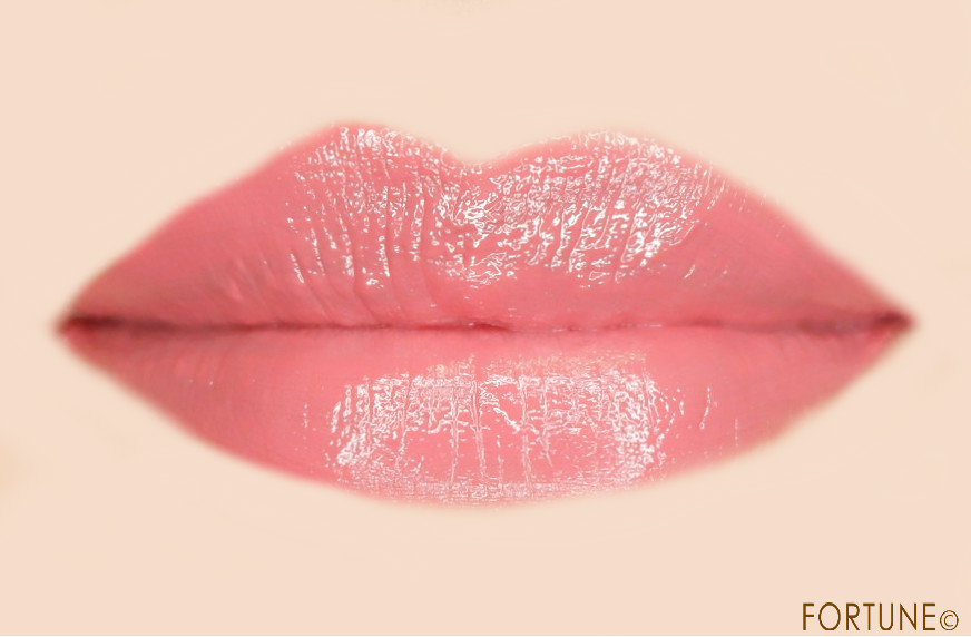 バレンタインコレクション　ジルスチュアート ストロベリーホイップ ルージュ