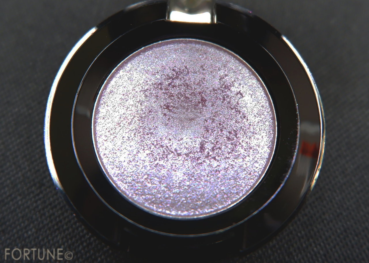 ニックス プリズマ シャドウ 16　色味