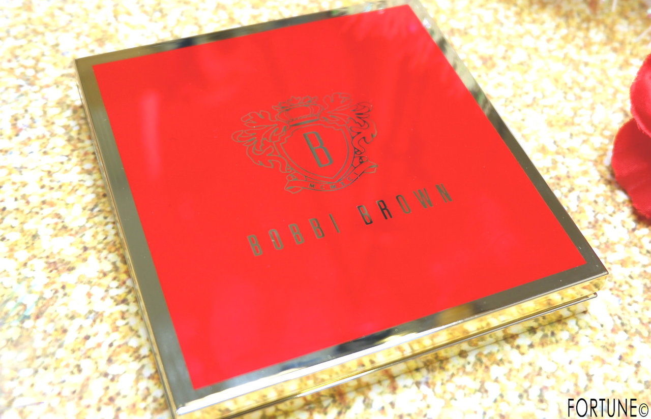 BOBBI BROWN(ボビイ ブラウン)　クリスタル ドラマ アイ パレット レッド エディション