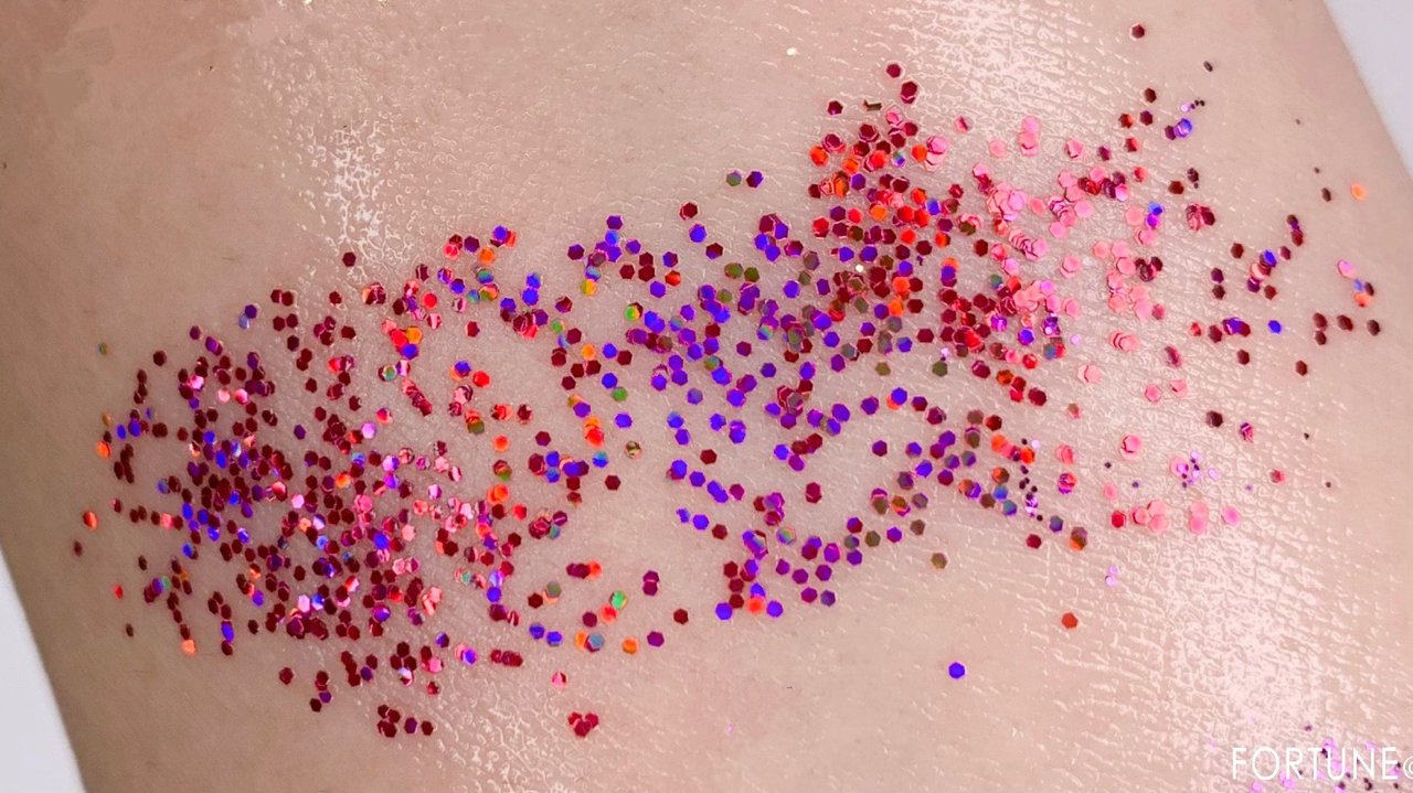 M·A·C カーニバル「グリッター」フューシャ ホログラム