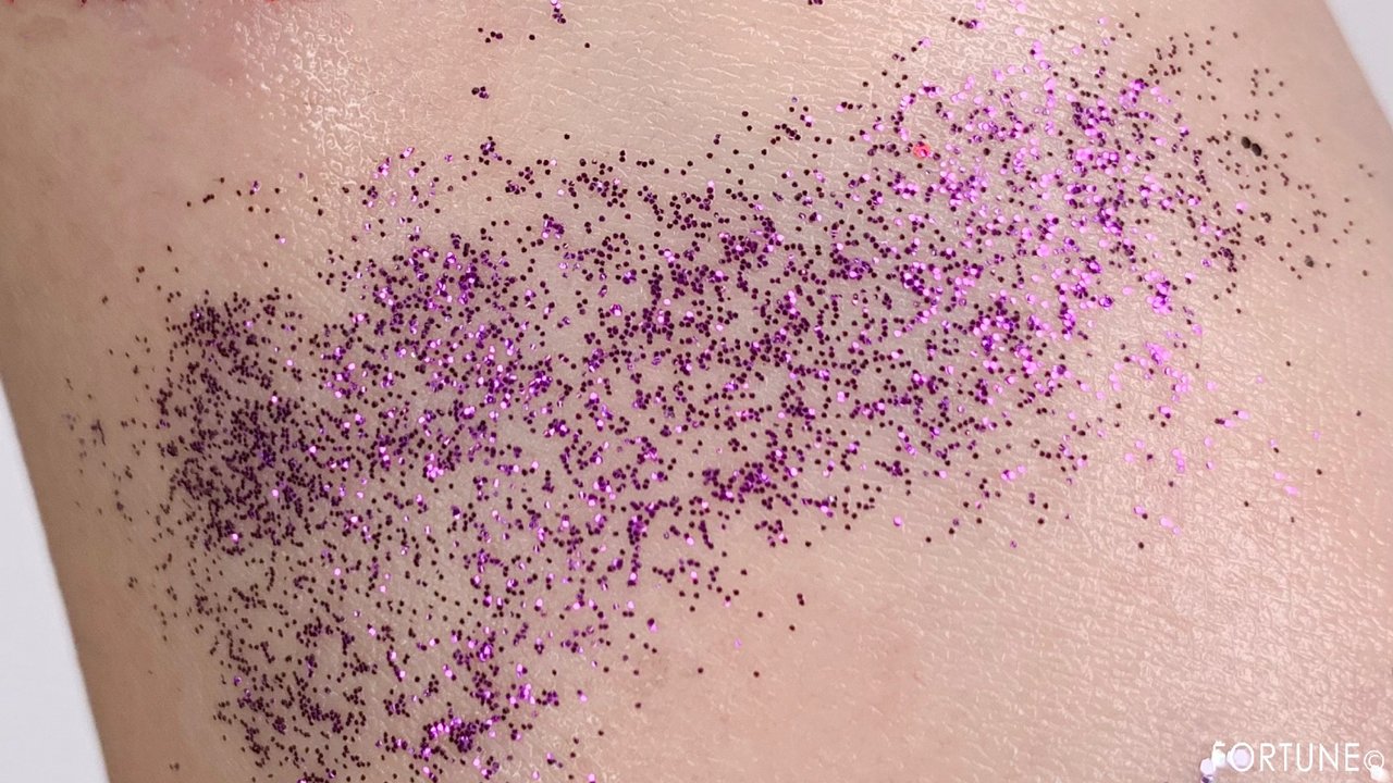 M·A·C カーニバル「グリッター」ヘリオトロープ