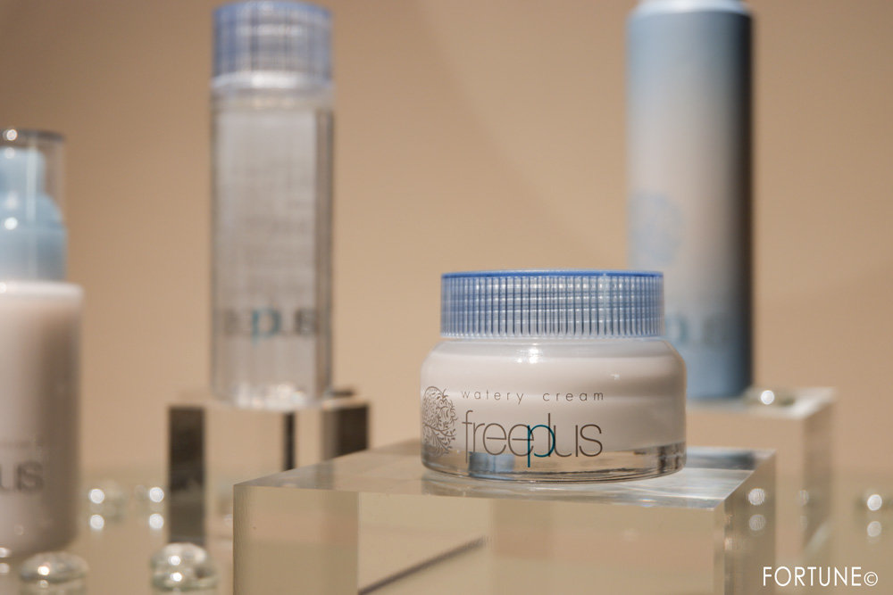 カネボウ化粧品 / freeplus(フリープラス)