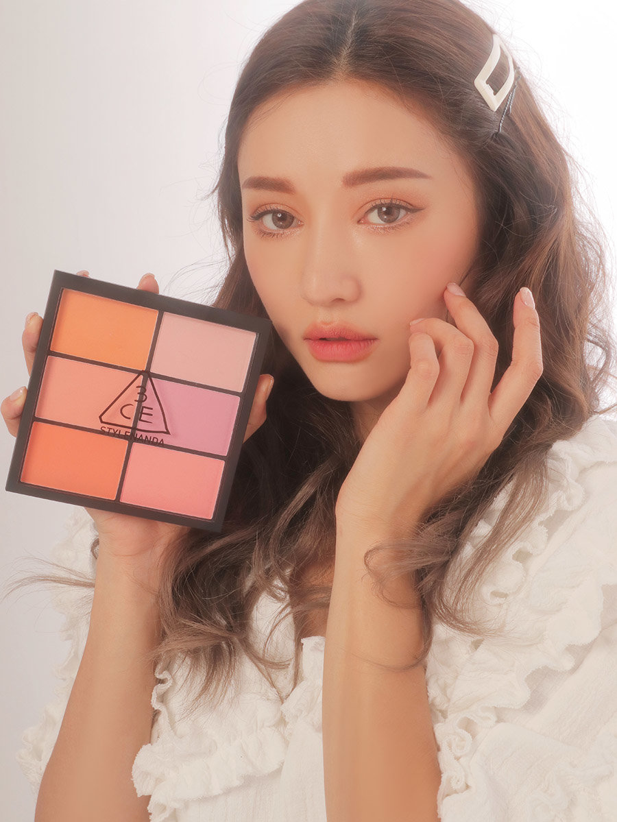 3CE プロ マルチ ブラッシュカラー パレット　ピュア プレー