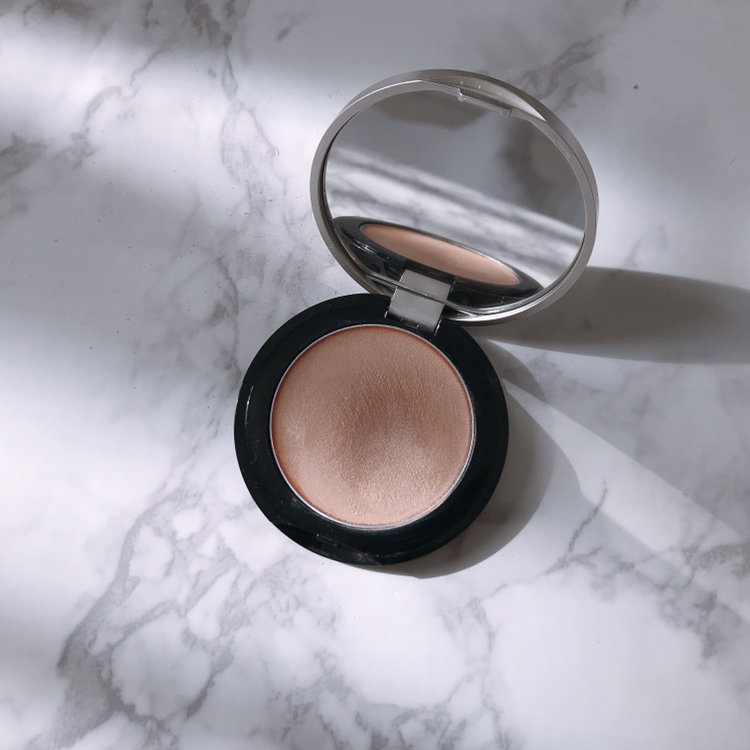 ETVOS(エトヴォス)  ミネラルハイライトクリーム　ブルーベース　ブルべ肌