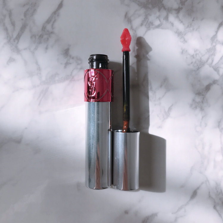 YSL(イヴ・サンローラン)　ヴォリュプテ ティントインオイル #14　リップ　ブルーベース　ブルべ肌