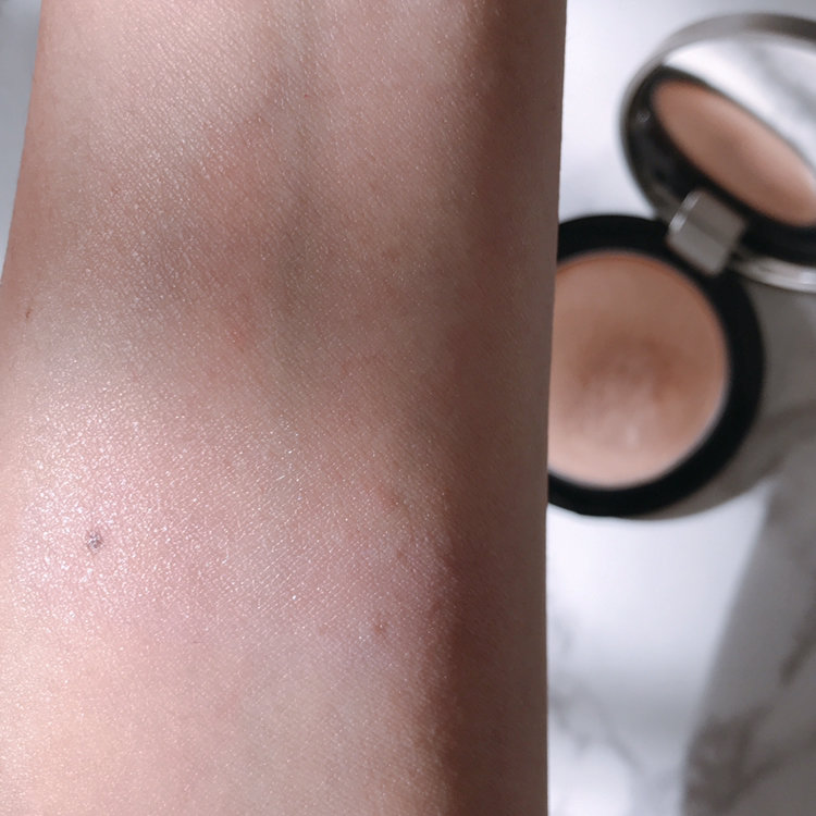 ETVOS(エトヴォス)  ミネラルハイライトクリーム　ブルーベース　ブルべ肌