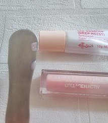 リップエッセンス　マキシマイザー　テクスチャー比較