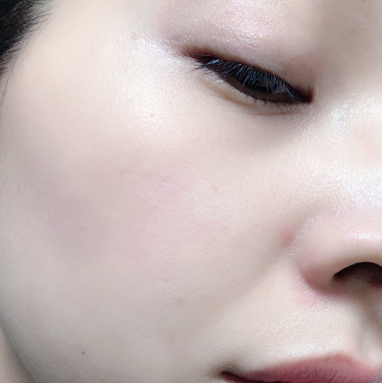 乾燥　皮脂　崩れ　30代　40代　メイク　ルースパウダー　ファンデ　テカり　クリニーク　CLINIQUE　イーブンベターブライトニングルースパウダーC