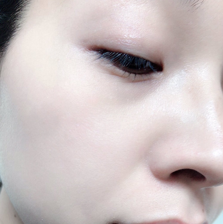 乾燥　皮脂　崩れ　30代　40代　メイク　ルースパウダー　ファンデ　テカり　クリニーク　CLINIQUE　イーブンベターブライトニングルースパウダーC