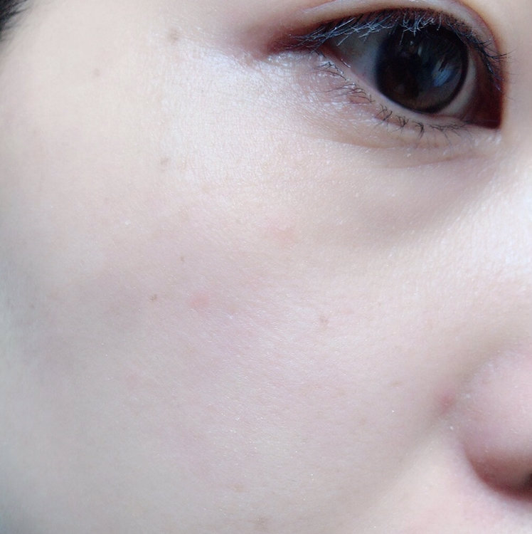 乾燥　皮脂　崩れ　30代　40代　メイク　ルースパウダー　ファンデ　テカり　クリニーク　CLINIQUE　イーブンベターブライトニングルースパウダーC