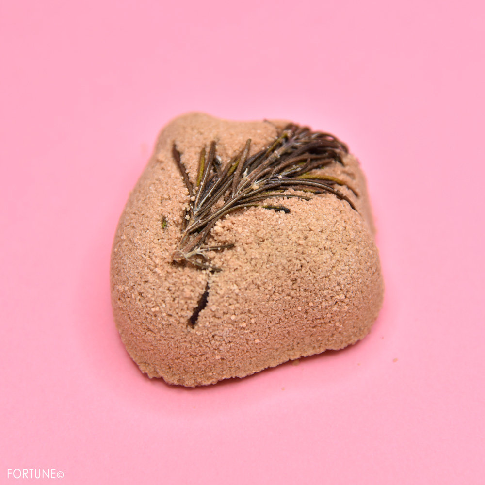 LUSH(ラッシュ)　ラブ アイランド（ボディスクラブ）