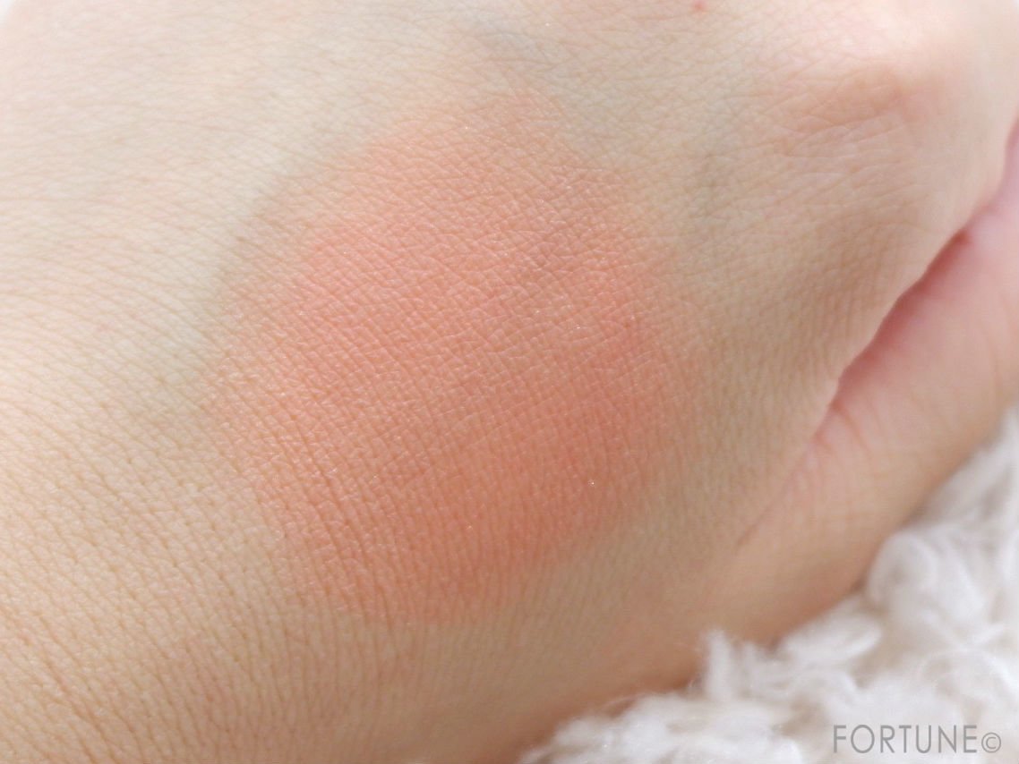 オピュ「ハートオン ザ チーク」CR01　使用感