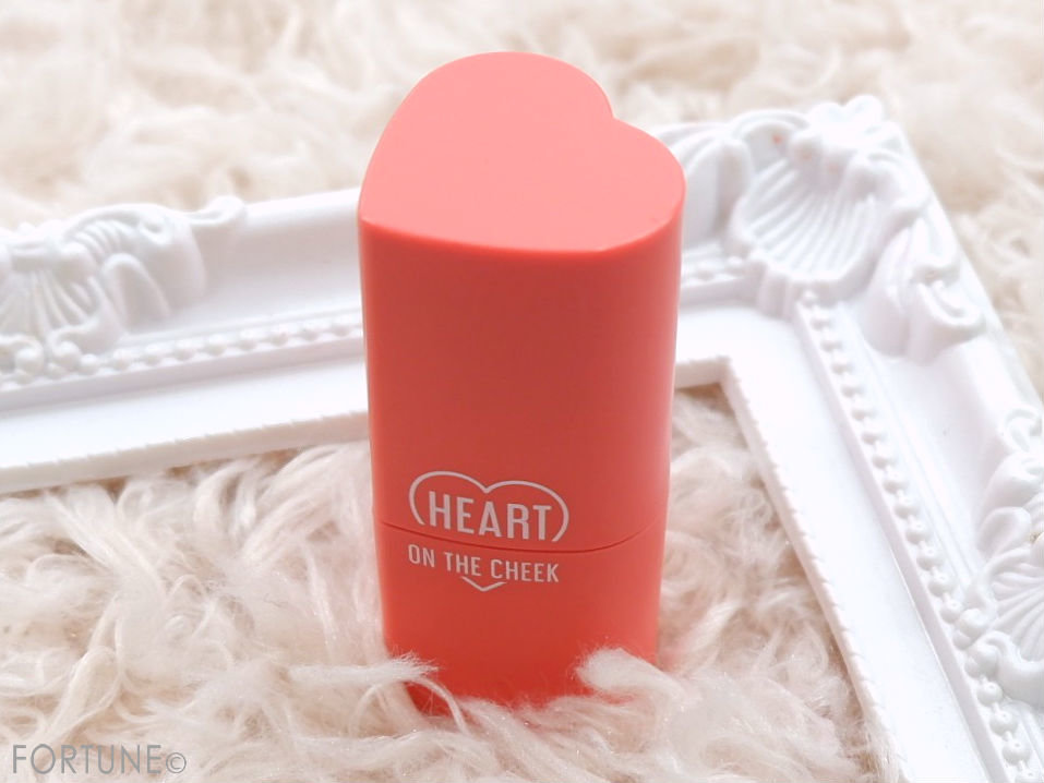 オピュ「ハートオン ザ チーク」CR01