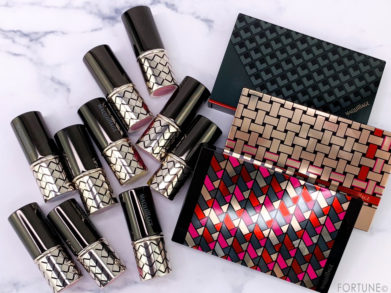 マキアージュ 2019春新作  ルージュ ミニ／ドラマティックパウダリー UV（ミニパクト）