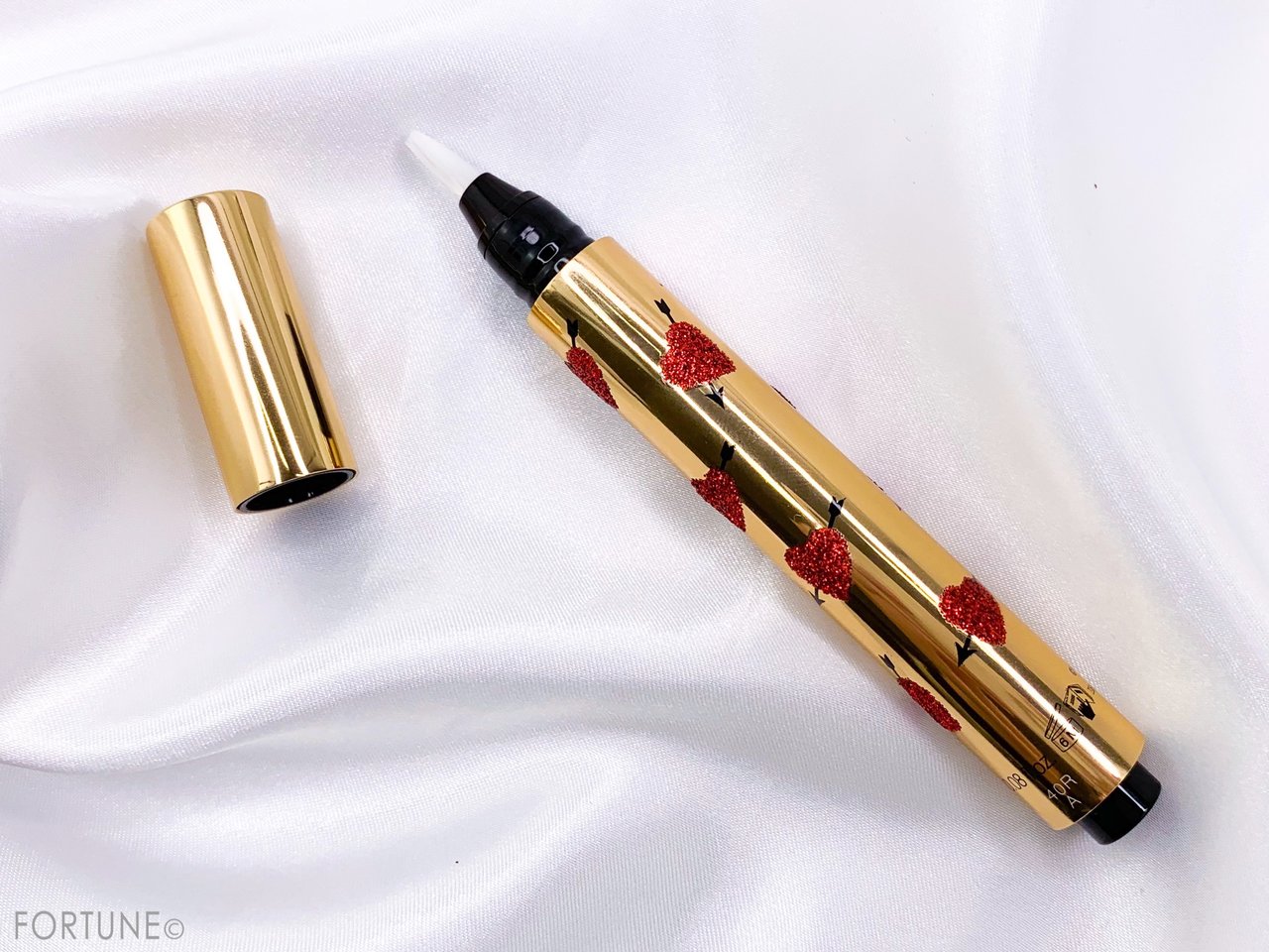 YSL（イヴ・サンローラン）ラディアント タッチ コレクター