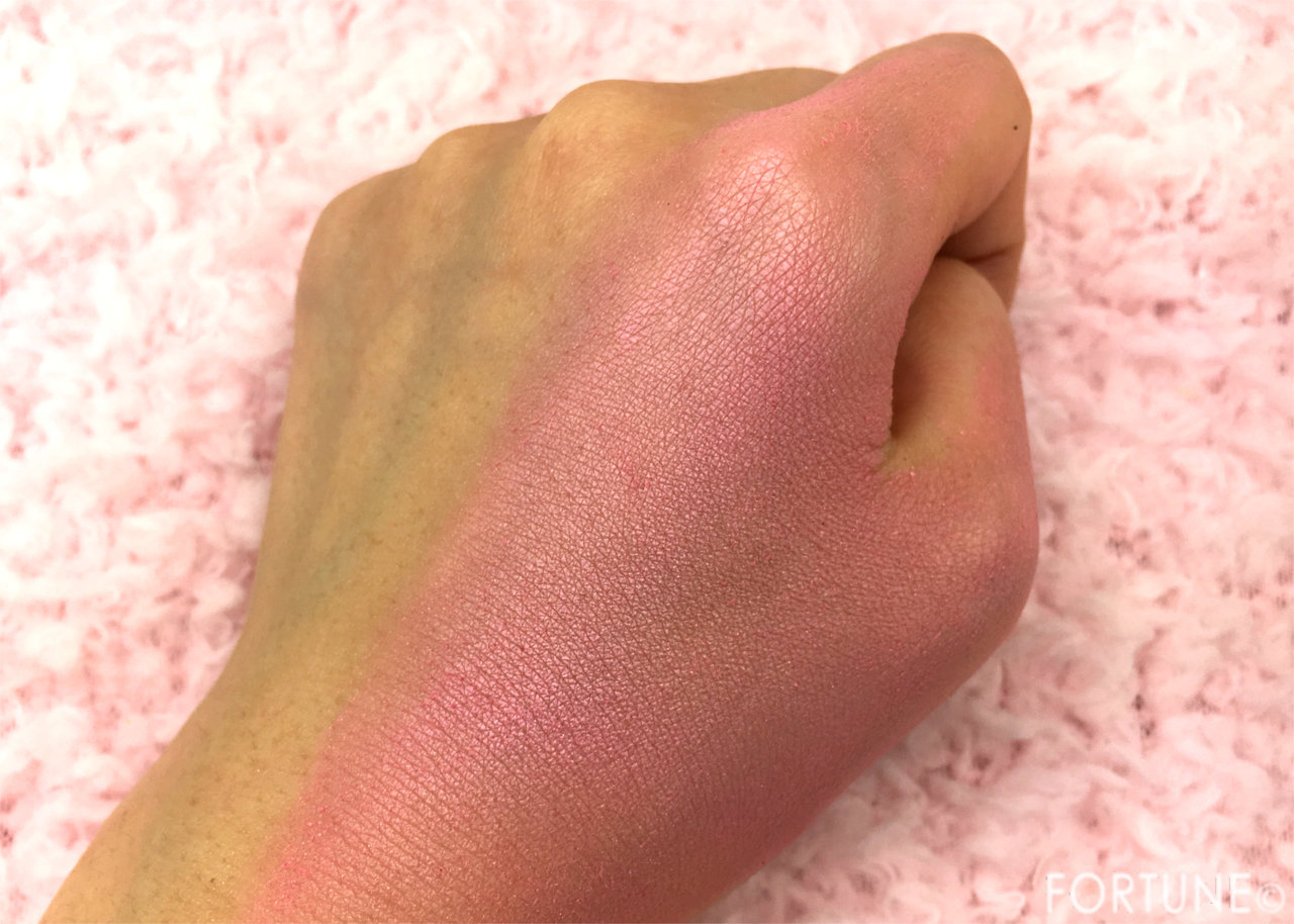 100均コスメ　ダイソー　BKTチーク　 04ローズピンク