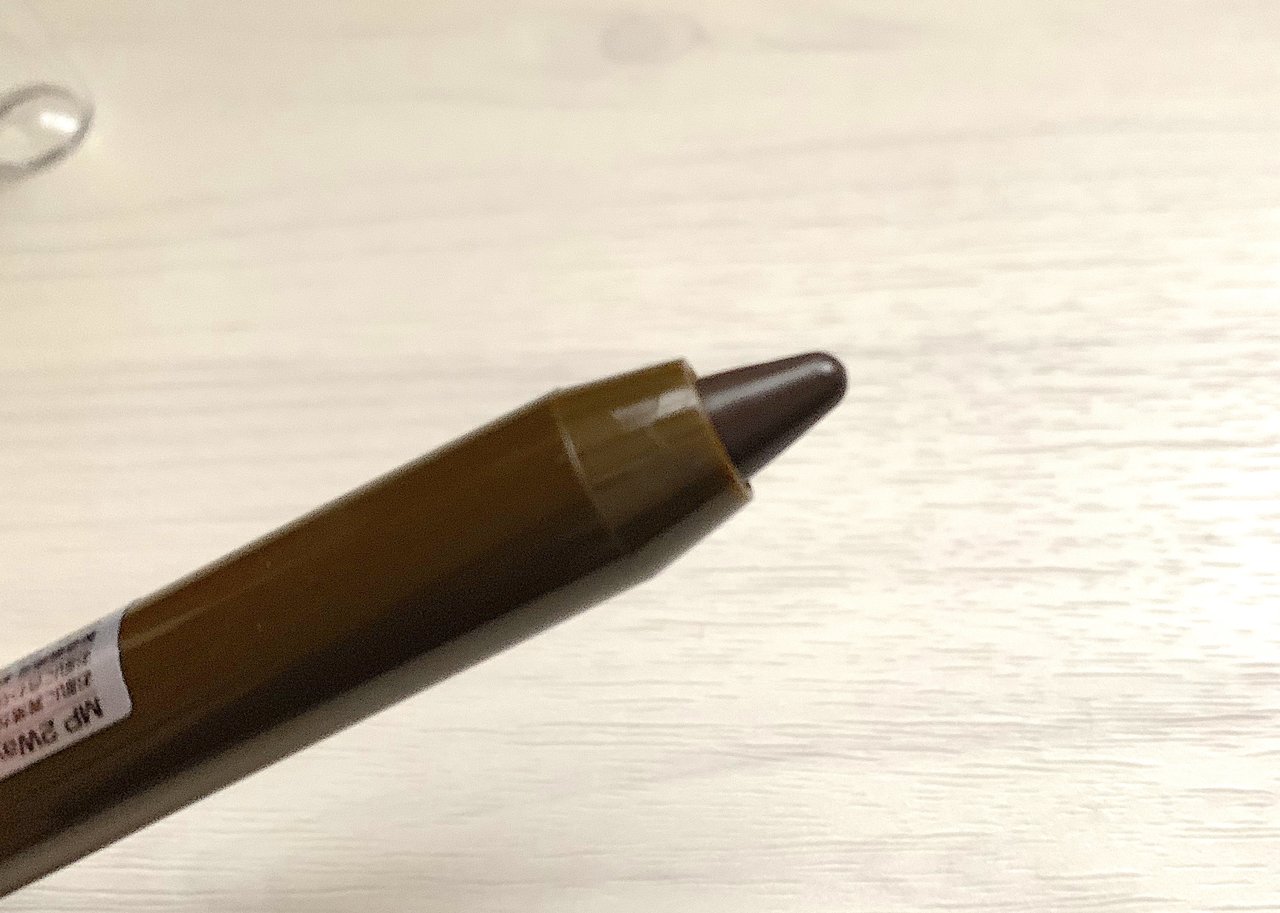 セリア 100均コスメ「2wayアイクレヨン」