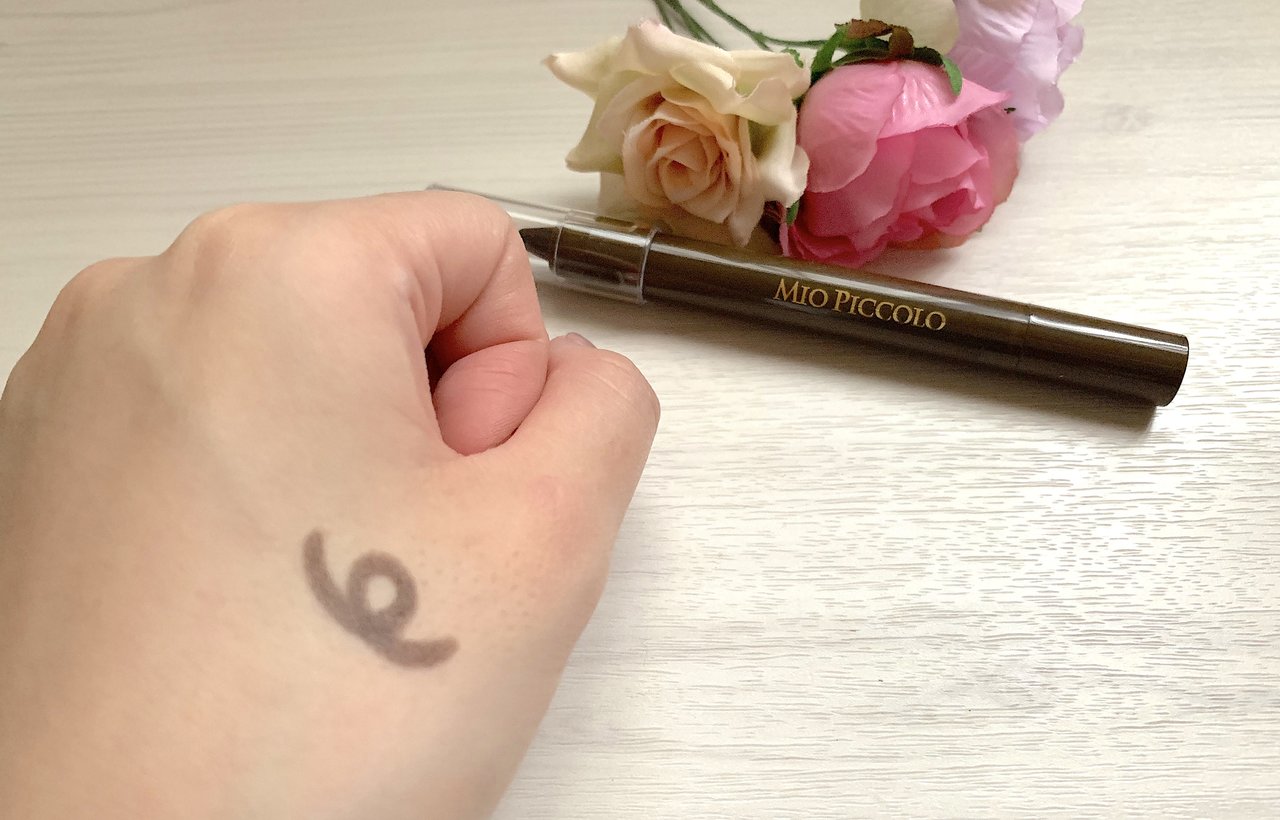 セリア 100均コスメ「2wayアイクレヨン」