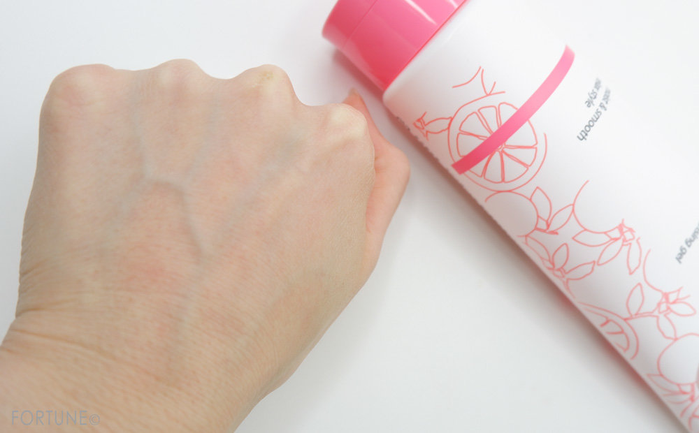 2月4日発売 桃谷順天館「シュシュモア ホットクレンジングジェル」ピンクグレープフルーツの香り 使用感