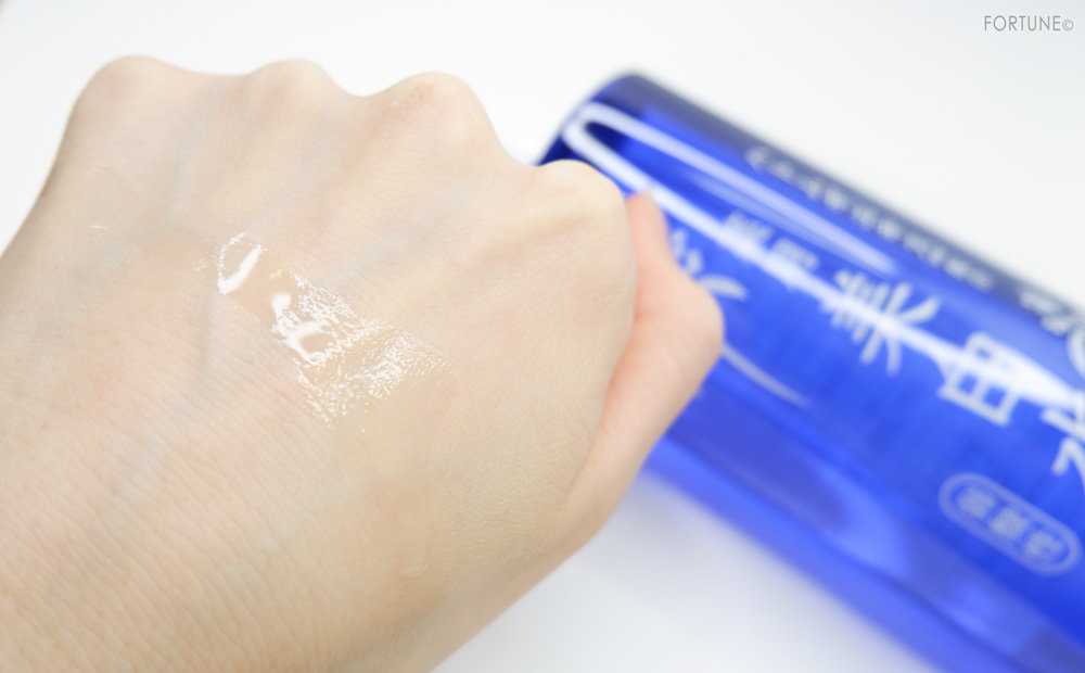2019春発売「雪澄 薬用美白水」テクスチャー