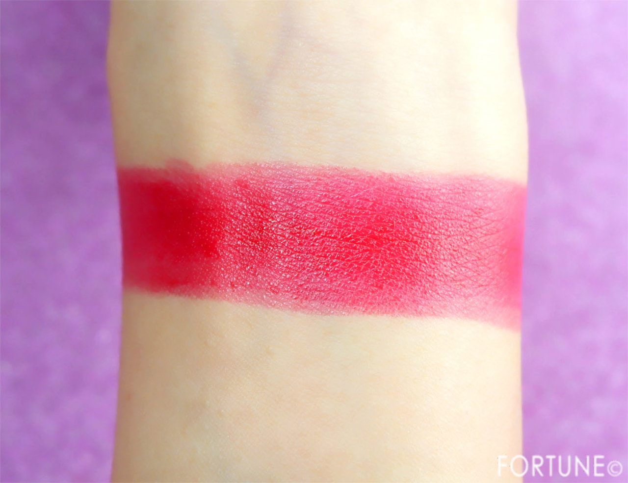 DAISO　ダイソー×ハローキティ　BKTシリーズ　BKTリップスティック　01レッド　使用感