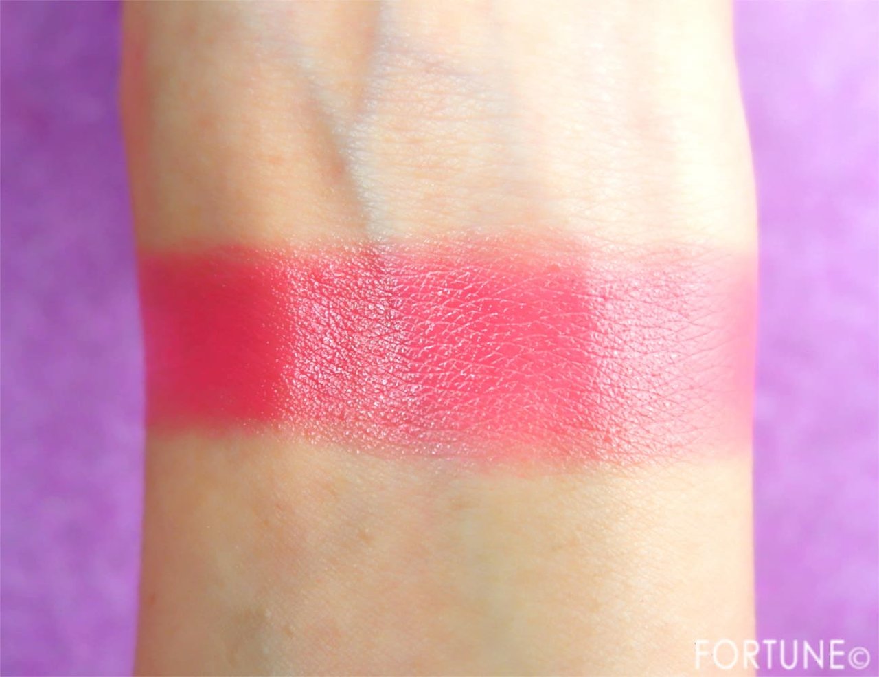 DAISO　ダイソー×ハローキティ　BKTシリーズ　BKTリップスティック　03コーラルピンク　使用感