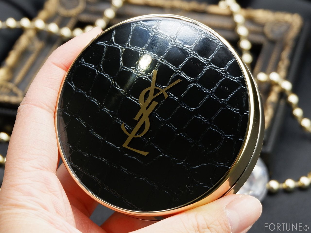 YSL「アンクル ド ポー ルクッション」　限定デザイン