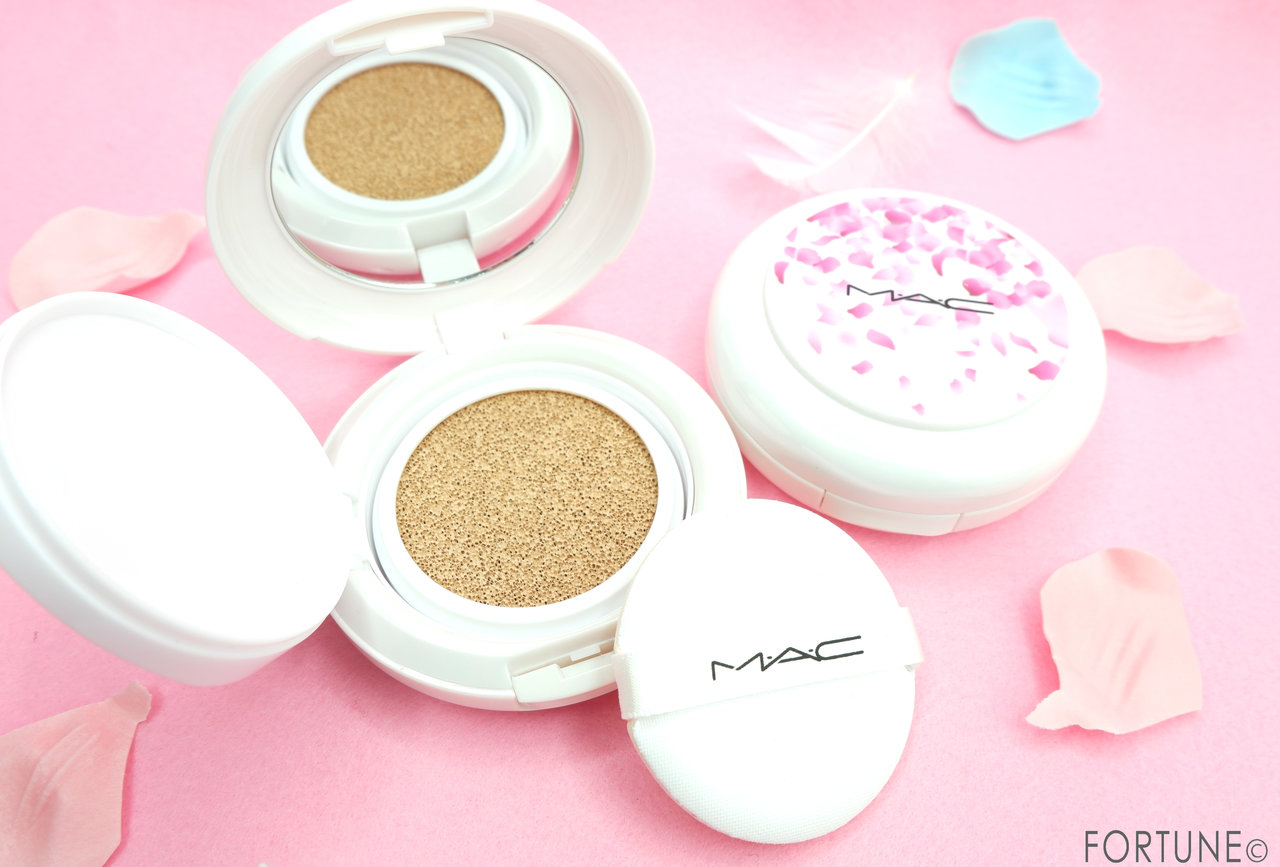 M·A·C（マック）ライトフル C+ SPF 50 クイック フィニッシュ クッション コンパクト　全2色　桜