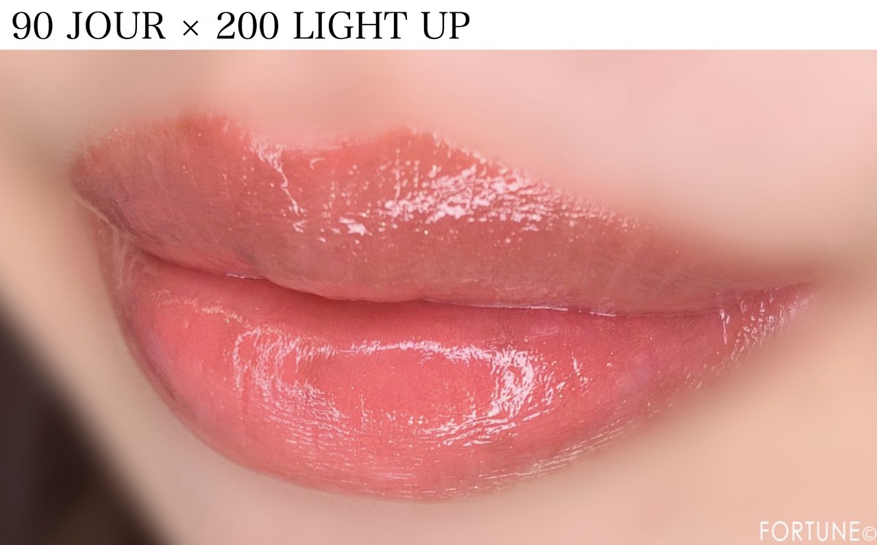 シャネル ルージュ ココ フラッシュ《90 ジュール》トップ コート《200 ライト アップ》重ね付け