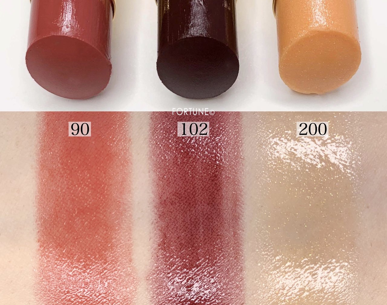 シャネル ルージュ ココ フラッシュ／トップ コート スウォッチ