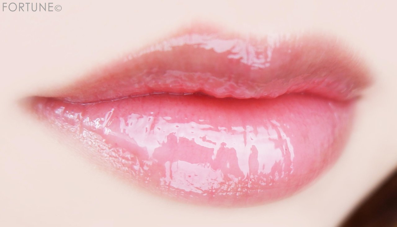 エテュセ「リップエッセンス（ディープモイスト）a」　使用感