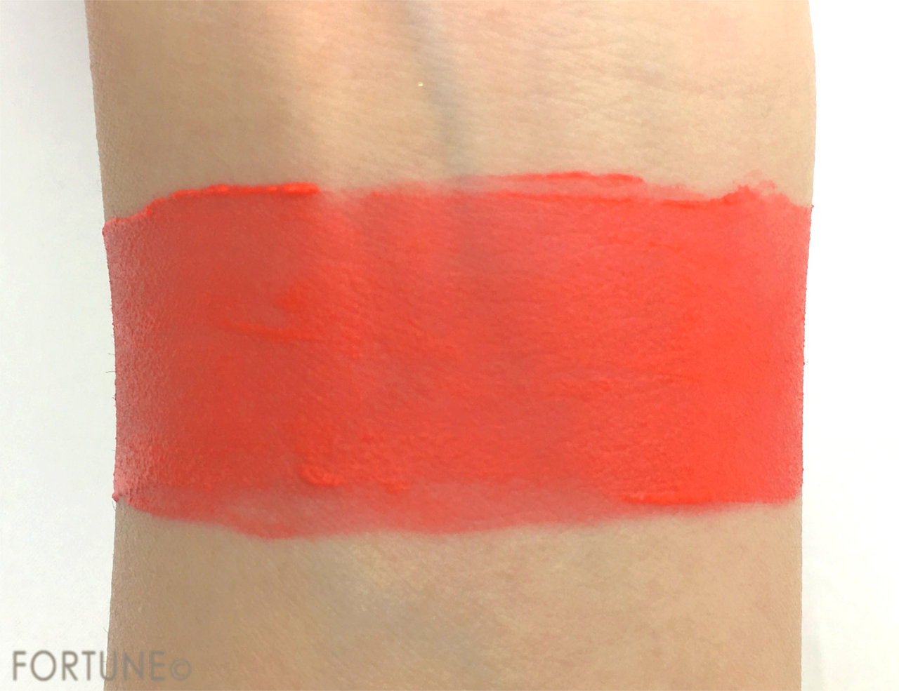 CHANEL（シャネル）ルージュ アリュール リクィッド パウダー　962エレクトリック ブロッサム