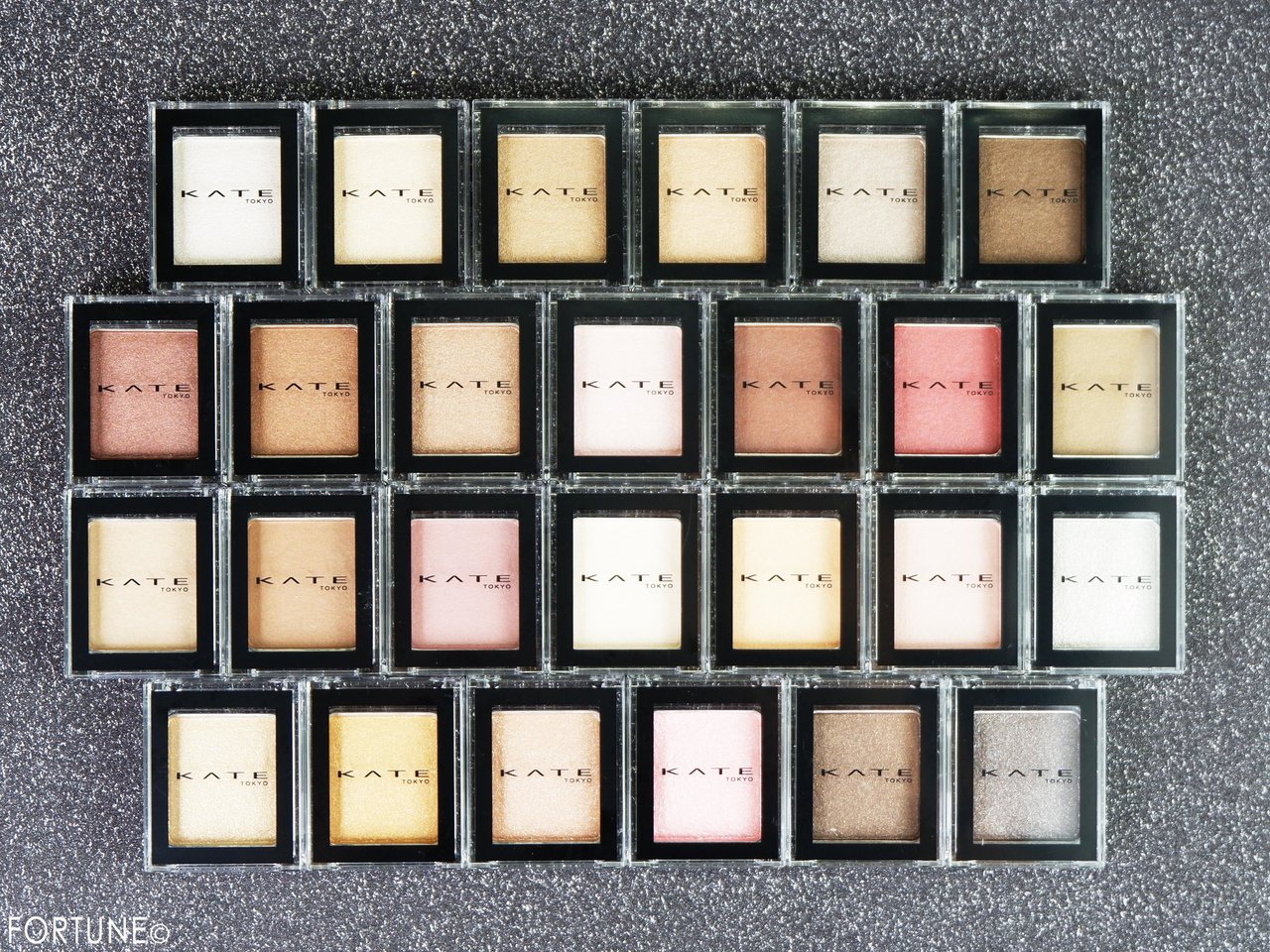 KATE　単色アイシャドウ「ケイト ザ アイカラー」