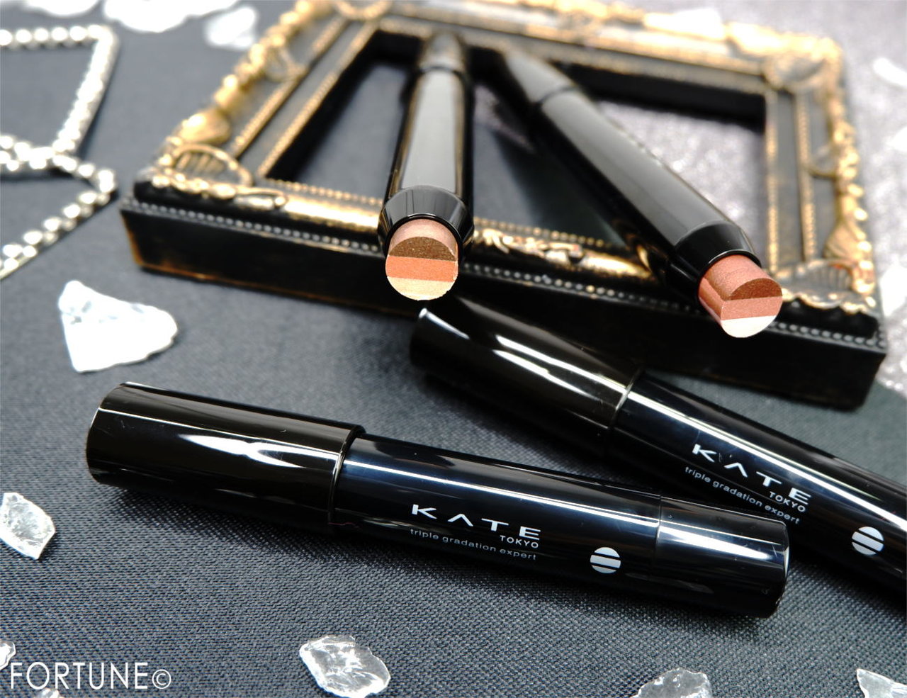 KATE（ケイト）2019夏新作コスメ♡アイシャドウ「トリプルグラデエキスパート」