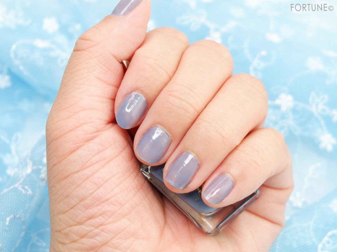 CANMAKE（キャンメイク）　「カラフルネイルズ」　〔N11〕エアリーブルー　使用感