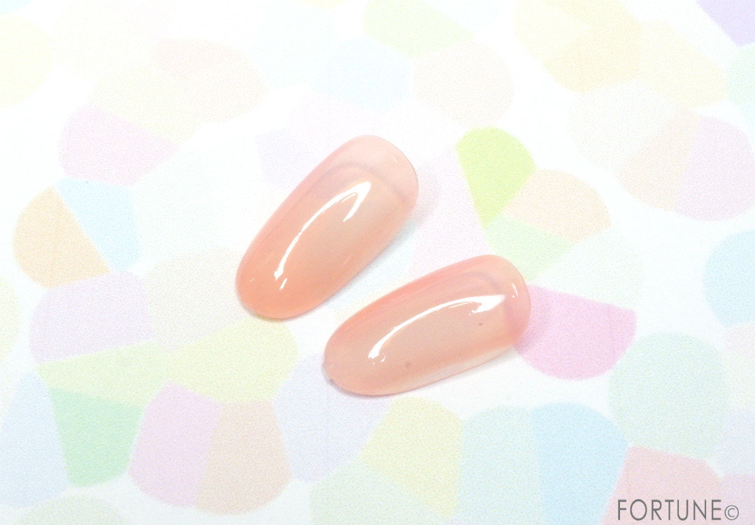 デュカート　グロッシーネイルカラーN ミルキーピンク