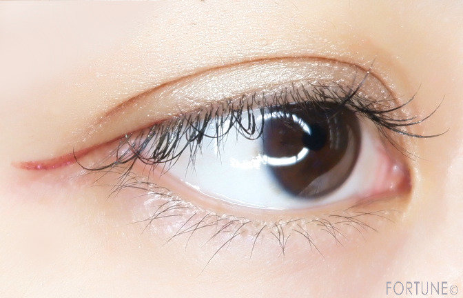 「ルナソル メタリックライナー」限定5色　EX05 Cassis Pink