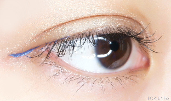 「ルナソル メタリックライナー」限定5色　EX07 Atlantic Blue